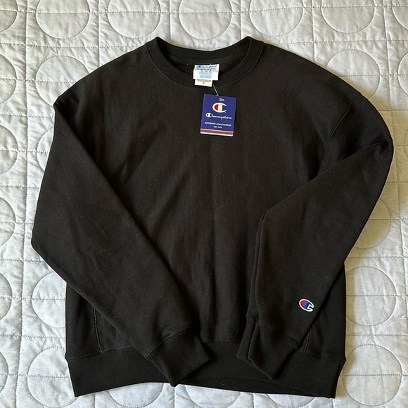 <3 NWT! Champion Crewneck Sweatshirt M Size - Picture 1 of 7